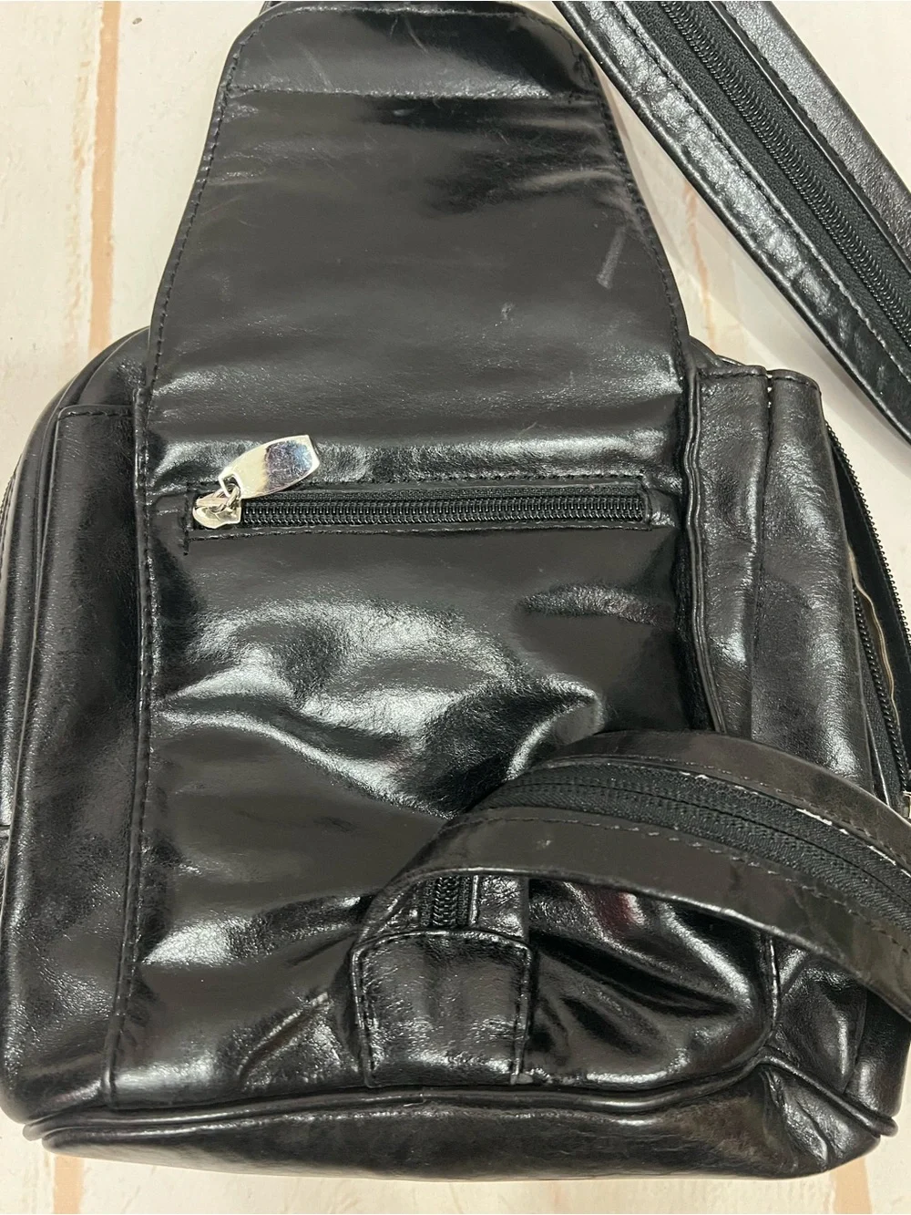 Vintage Y2K OZ Orifaz Argentine Small Leather Backpack Purse